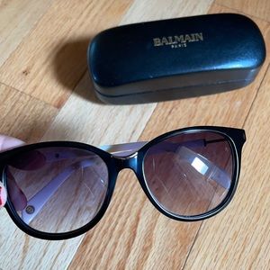 BALMAIN SUNGLASSES with CASE
